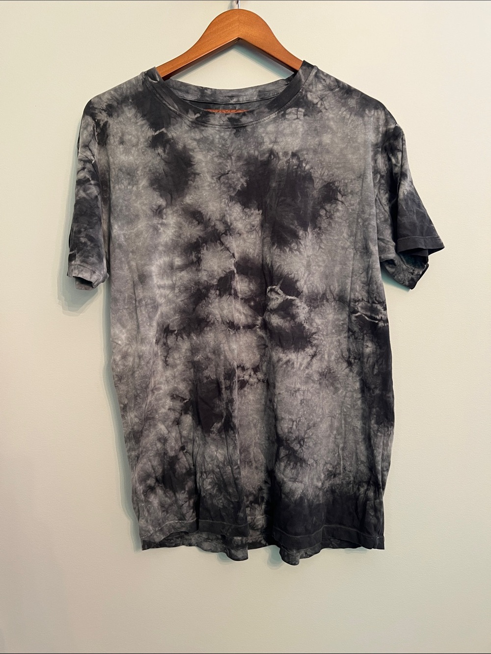 Men's Black & Gray Tie-Dye Crew Tee - 100% Cotton